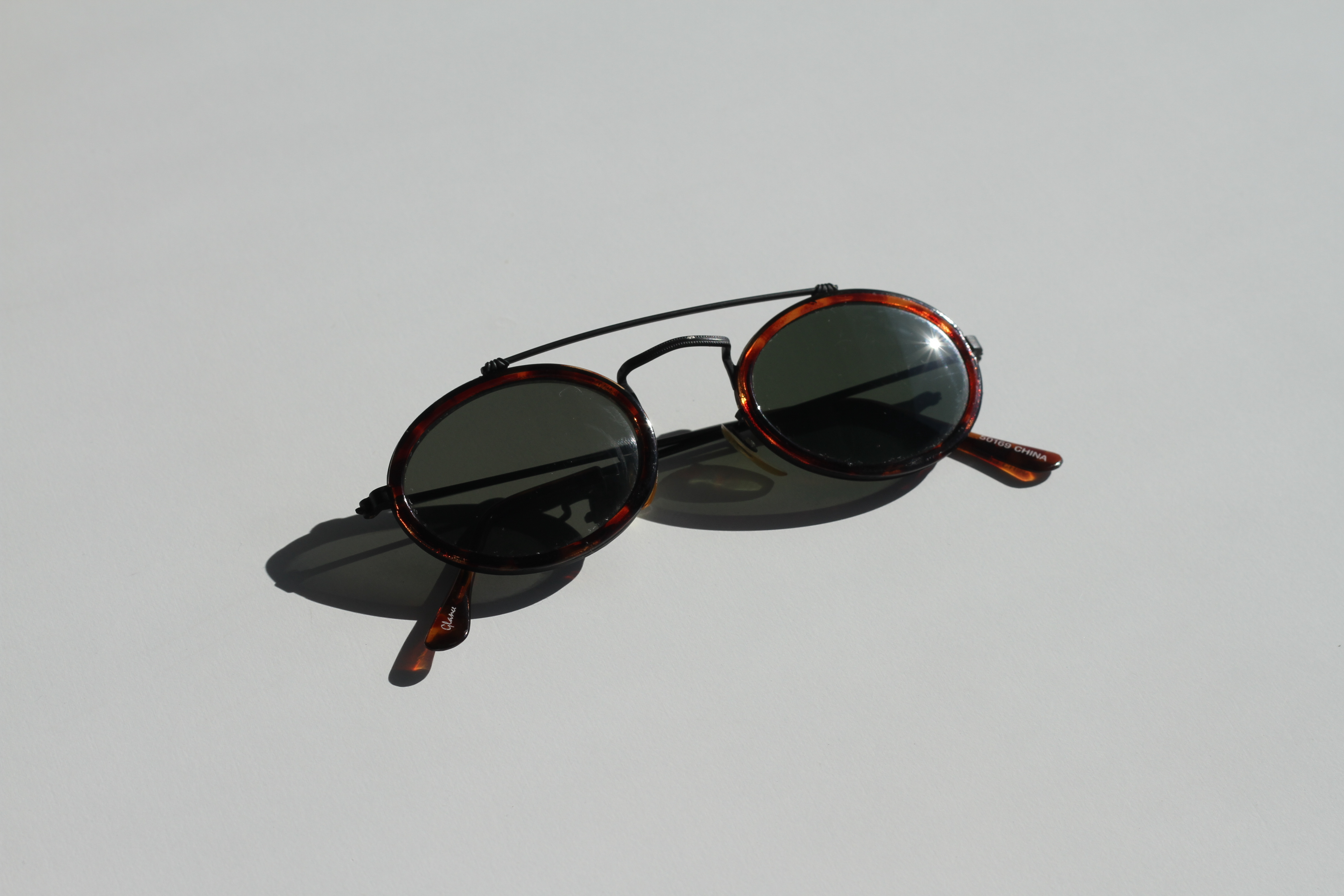 Oval Tortoise Sunnies