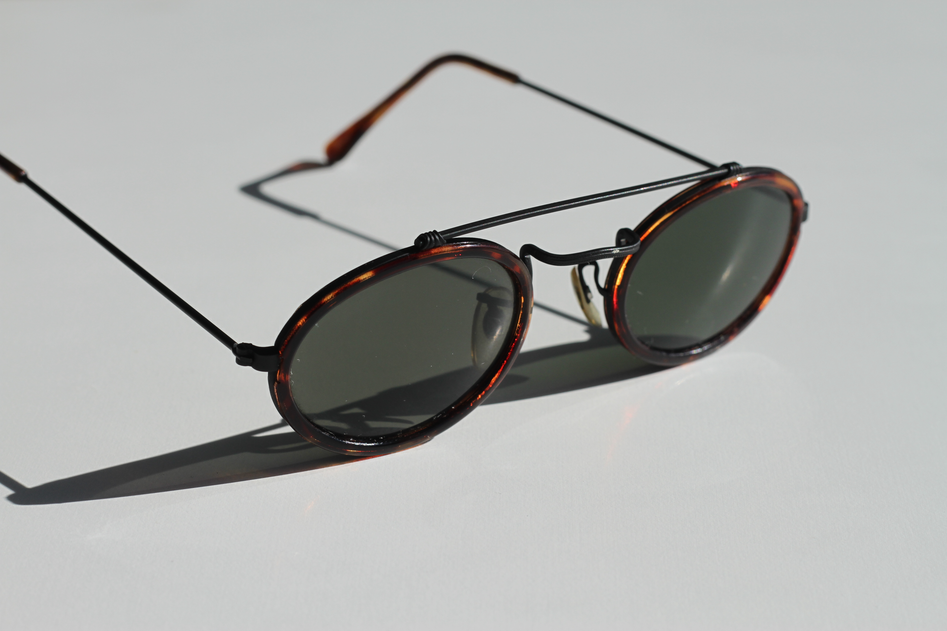 Oval Tortoise Sunnies