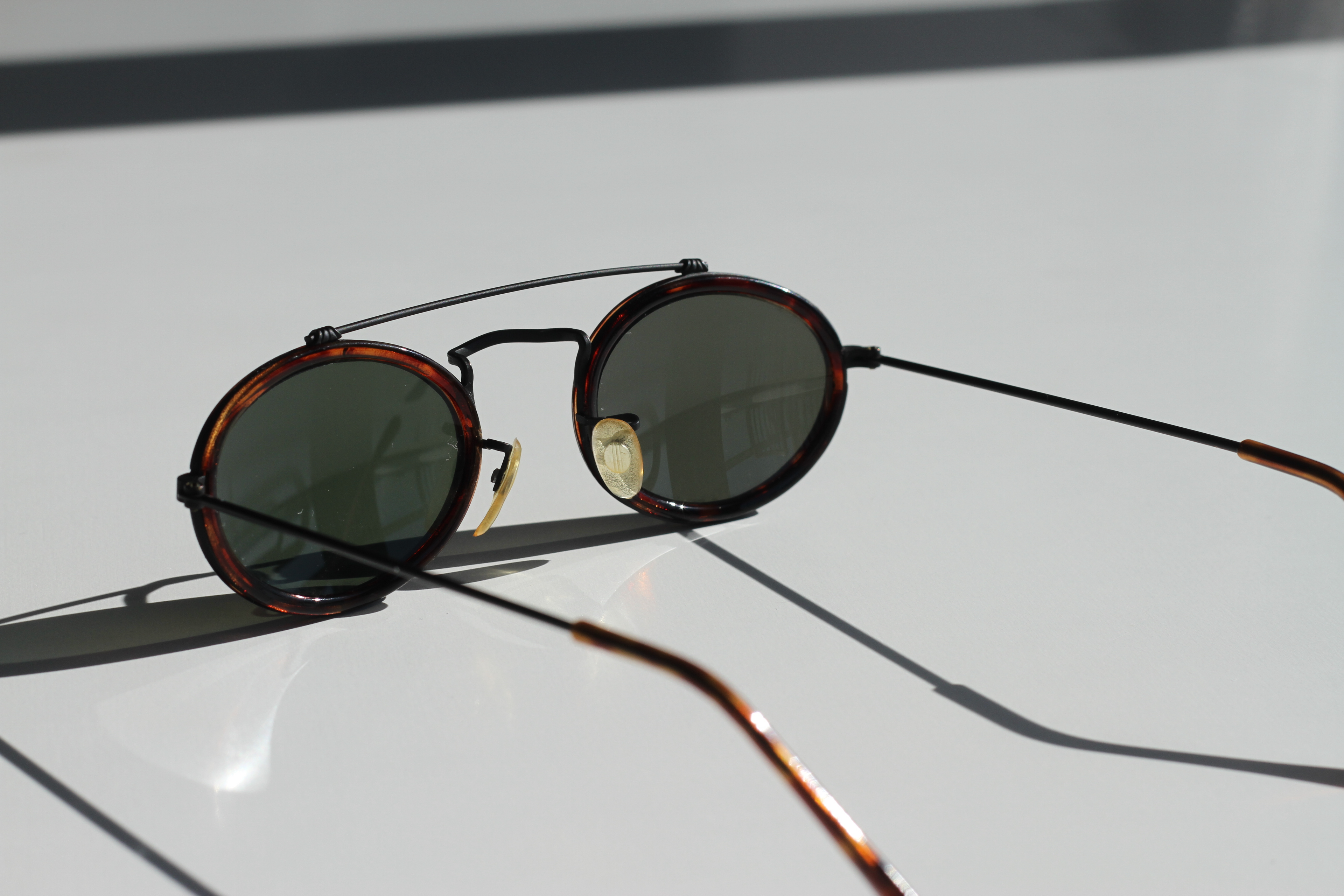 Oval Tortoise Sunnies